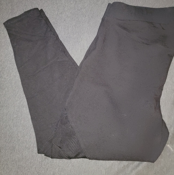 Torrid Active Mesh Detail Full Length Legging - 2XL - Black - Picture 9 of 9